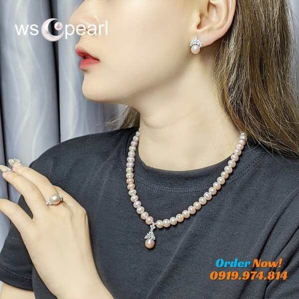 Bộ trang sức ngọc trai màu hồng Bộ trang sức ngọc trai màu hồng