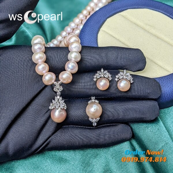 Set bộ ngọc trai màu hồng Set bộ ngọc trai màu hồng